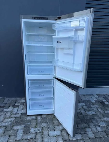 Samsung fridge photo 5