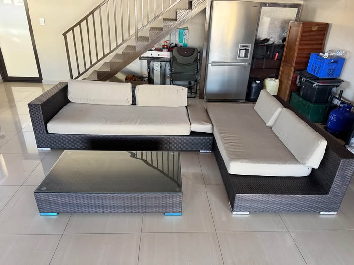 Outdoor furniture set photo 1