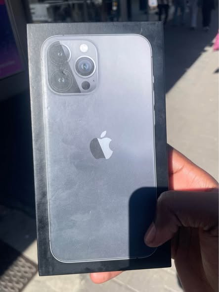 iPhone 13 pro max 256gb photo 1