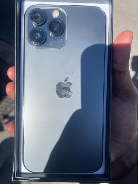 iPhone 13 pro max 256gb photo 2
