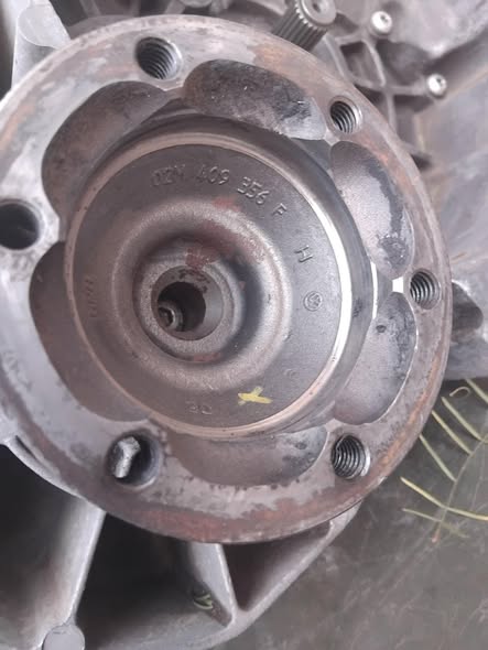 Golf 4manual 6speed gearbox in Rehoboth photo 3