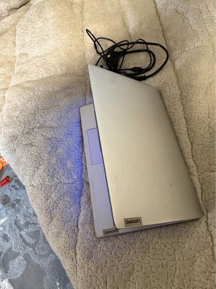 Lenovo Laptop photo 2