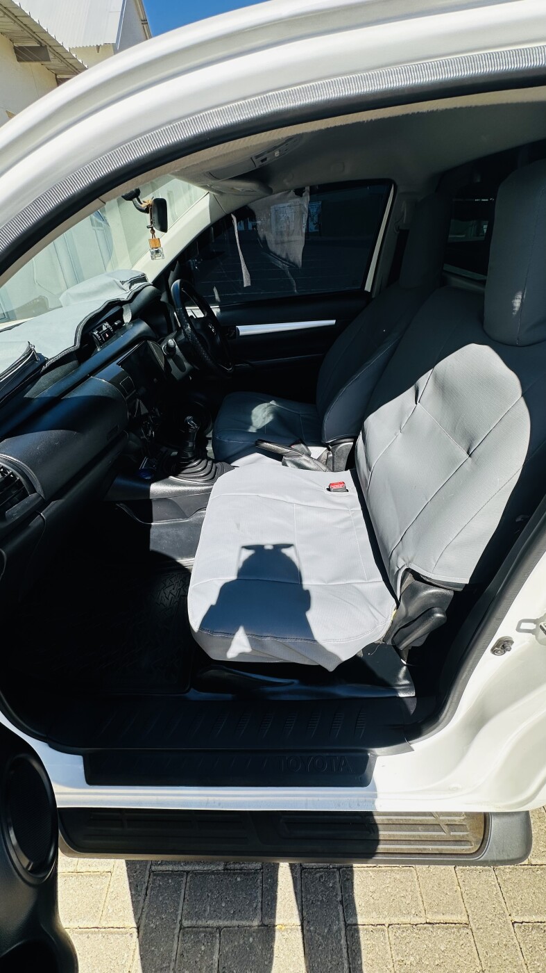 Toyota Hilux vvti 2.0 photo 9