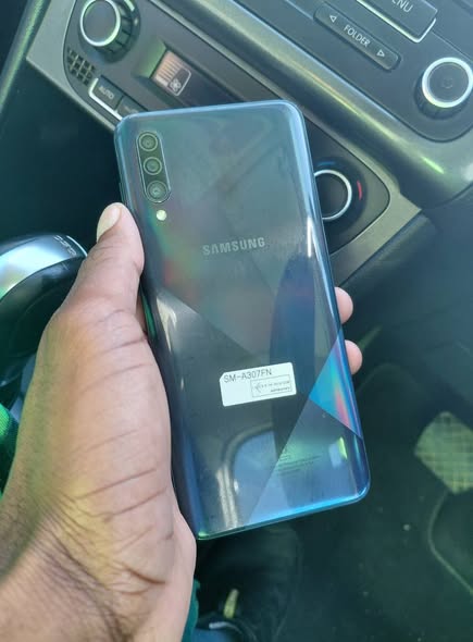 Samsung A30s photo 2