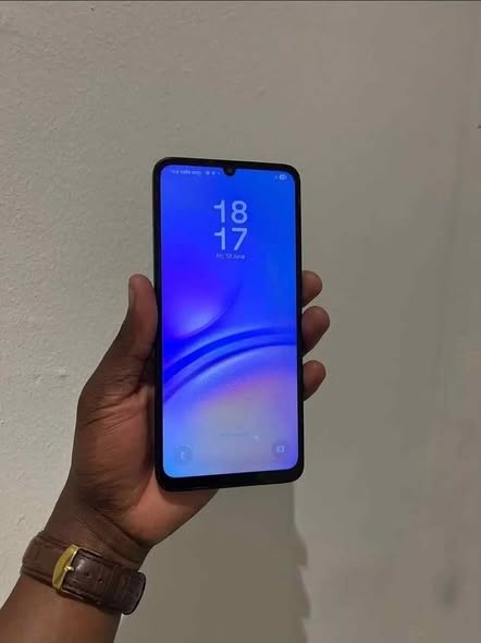Samsung galaxy A05  64gig photo 1
