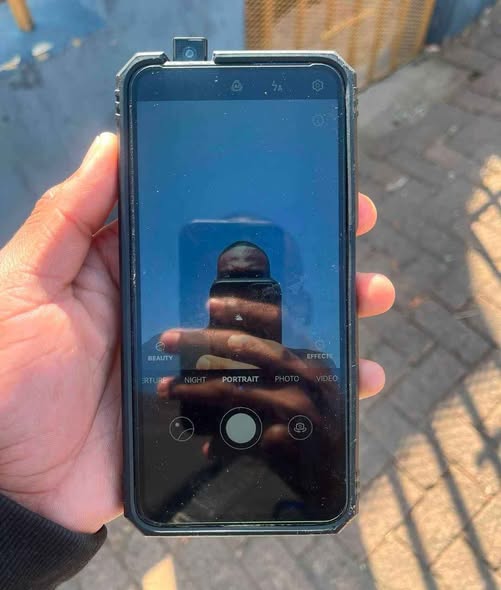 Huawei y9s photo 1