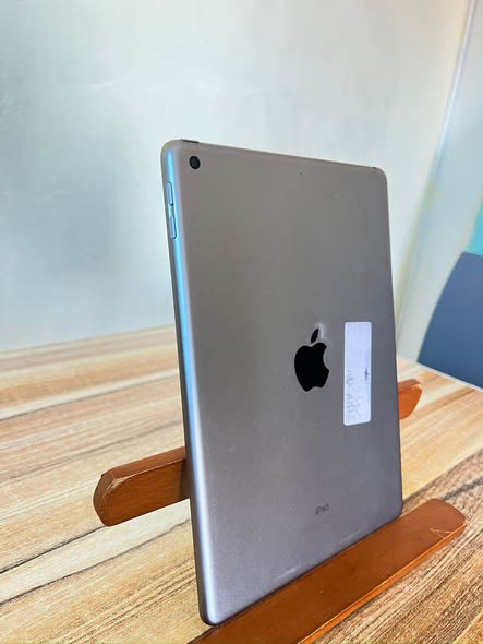 iPad 5 then photo 1