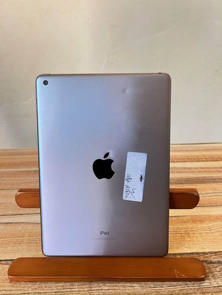 iPad 5 then photo 3