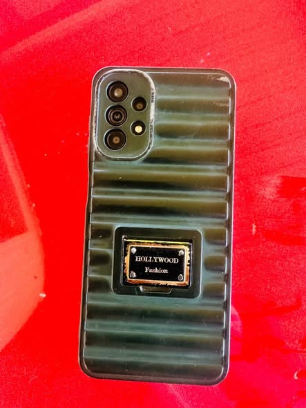 SAMSUNG A13  64 GIG photo 2