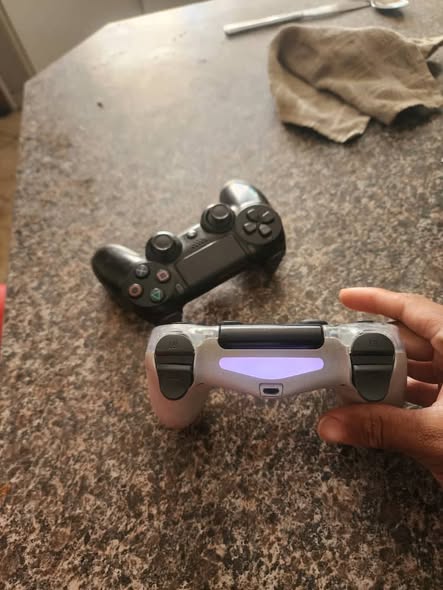 Ps4 controllers photo 3