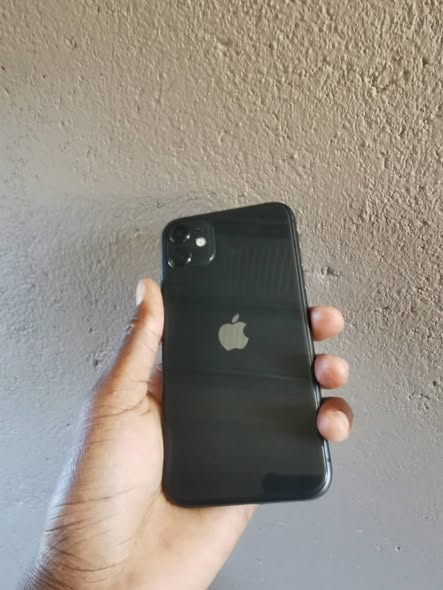 Iphone 11  128GB photo 2