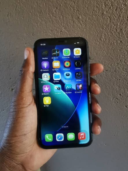 Iphone 11  128GB photo 3
