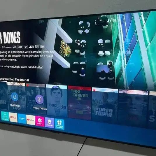 50inch Samsung smart TV photo 2