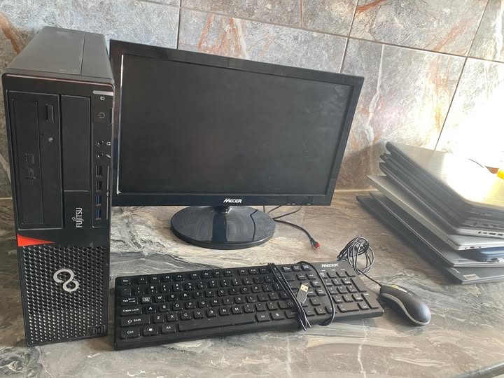 Full desktop set photo 1