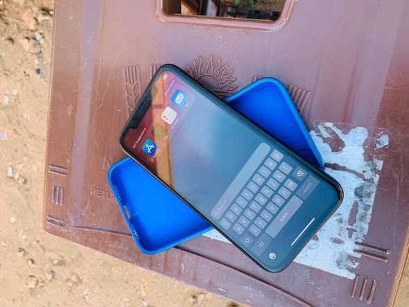 IPhone XR 64GB photo 2