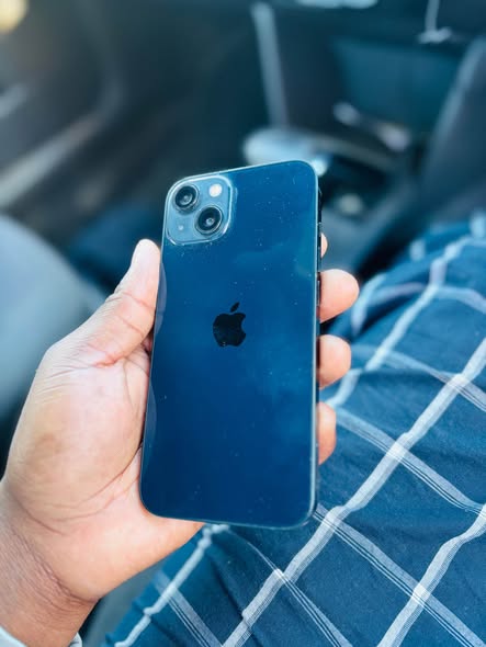 iPhone 13 photo 2