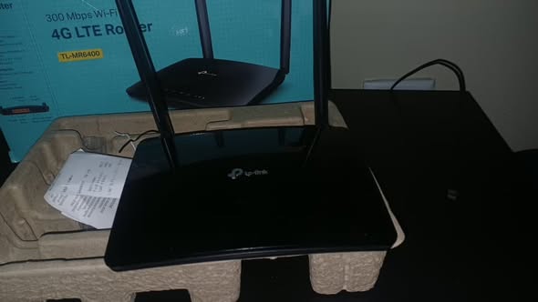 TP-Link 4G WiFi Router photo 1