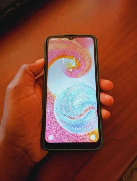 Samsung A04e photo 1