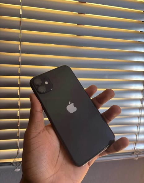 iPhone 11 photo 1