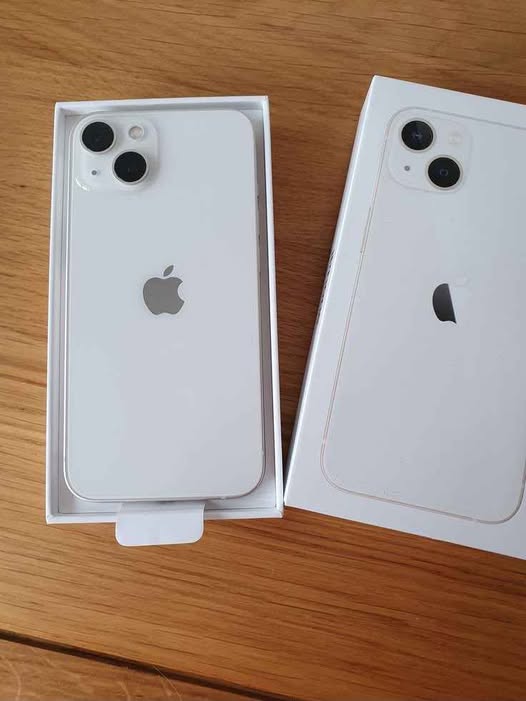 iPhone 13 128GB photo 1