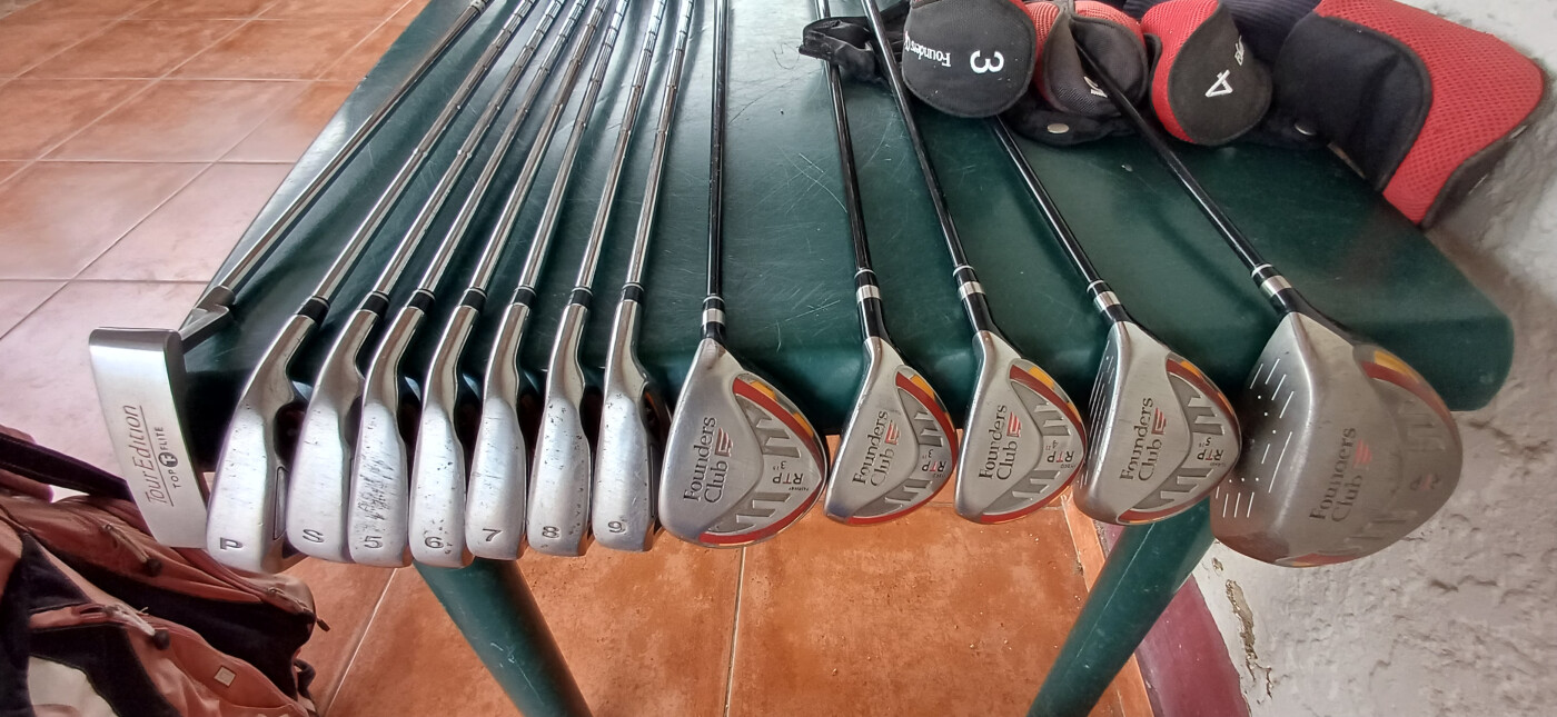 Golf clubs with bag photo 7