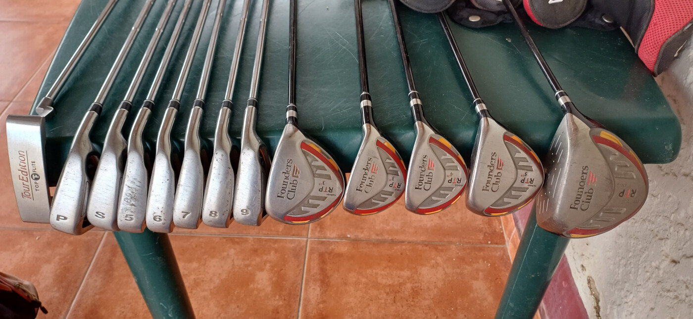 Golf clubs with bag photo 6