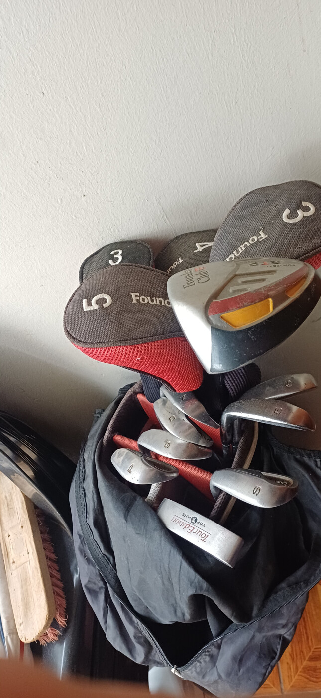 Golf clubs with bag photo 1