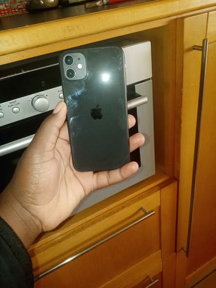 IPhone 11 photo 4