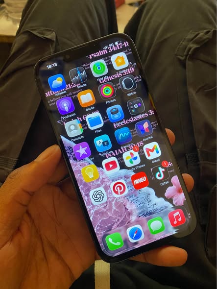 iPhone 13  128gig photo 3