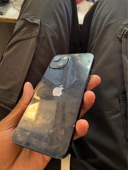 iPhone 13  128gig photo 5