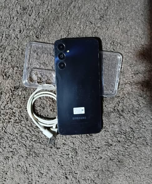 Samsung A05s photo 1