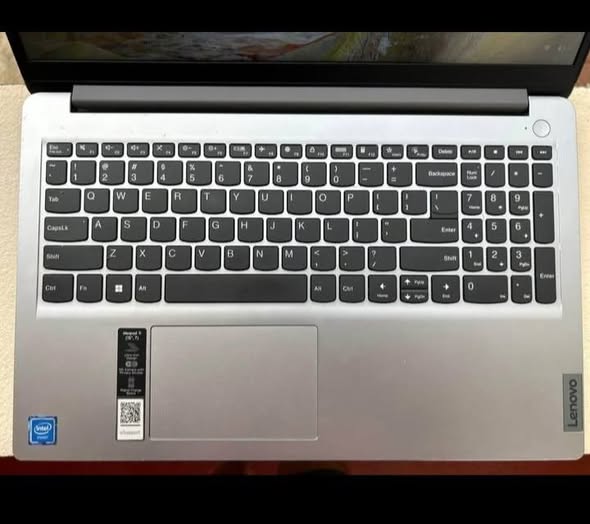 Lenovo IdeaPad photo 3