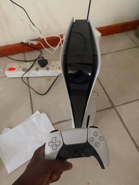 PS5 1TB photo 3