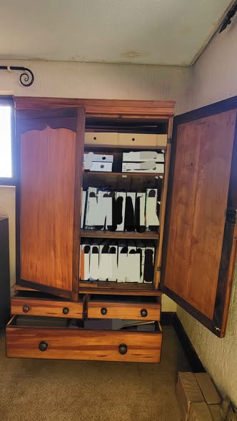 Cupboard photo 5