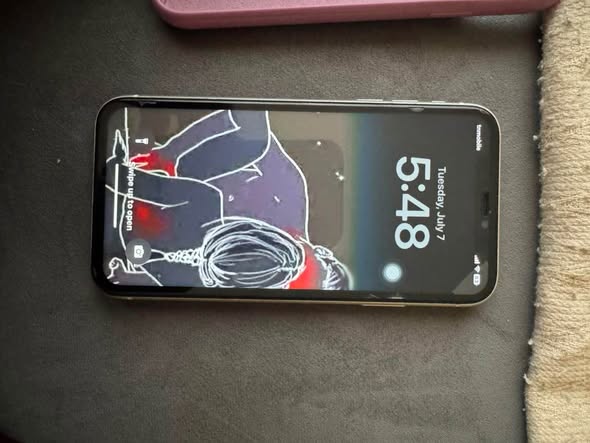 IPhone 11 photo 2