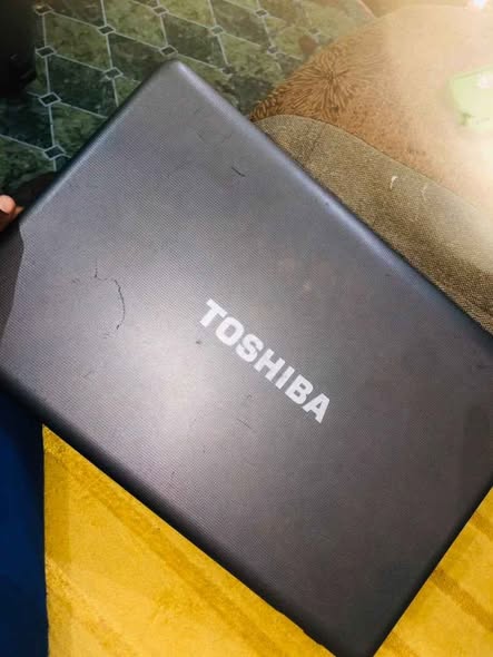 Toshiba laptop photo 4
