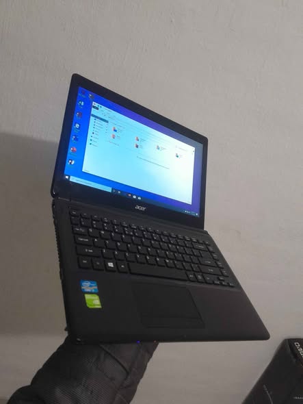 Acer laptop photo 1