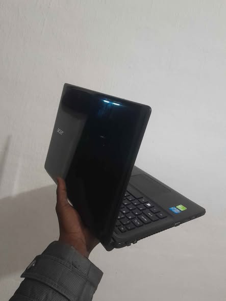Acer laptop photo 4