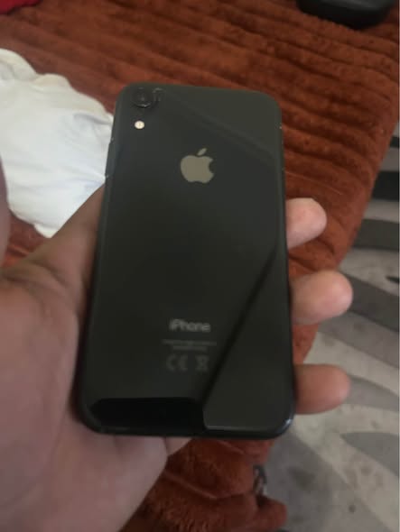 iPhone XR photo 2