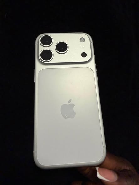 iPhone 17 pro photo 1