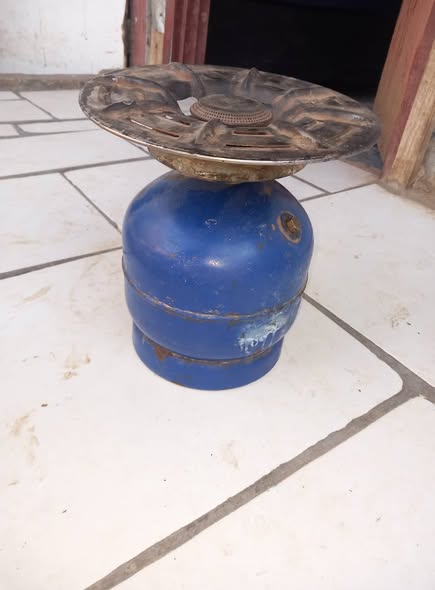 1kg gas cylinder photo 2