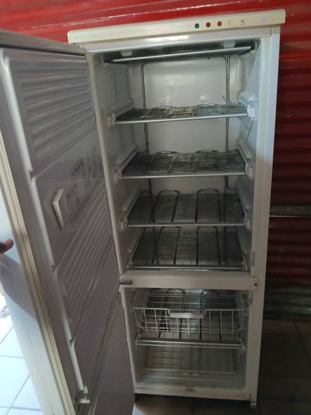 Deep freezer photo 1