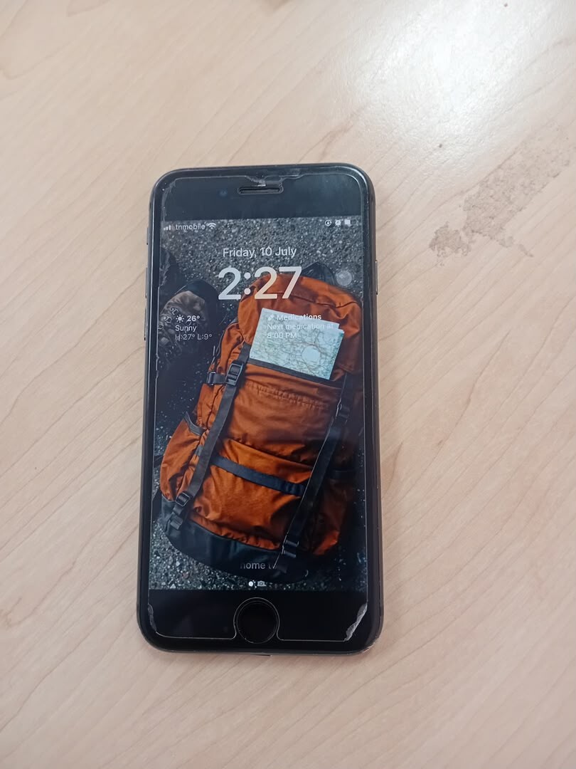 IPhone 8 normal for sale photo 4