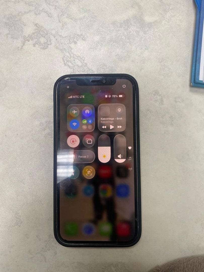 iPhone for Sale photo 2