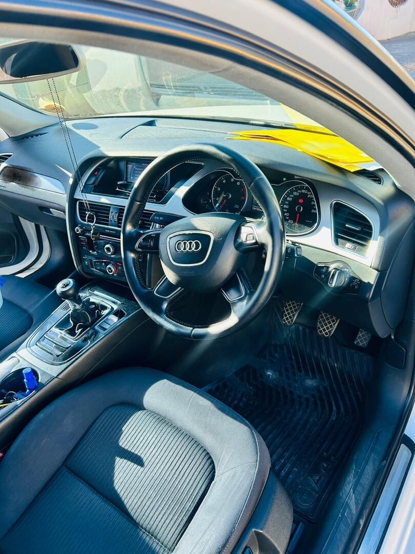 Audi A4 2016 model photo 2