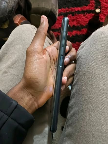 Samsung a04s photo 3