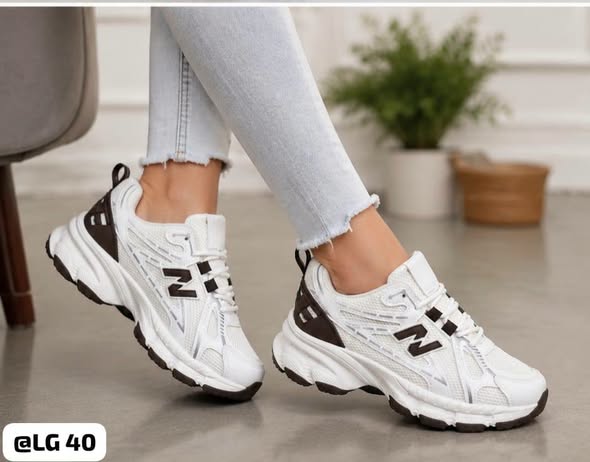 Sneakers photo 2