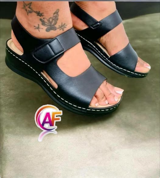 Sandals photo 1
