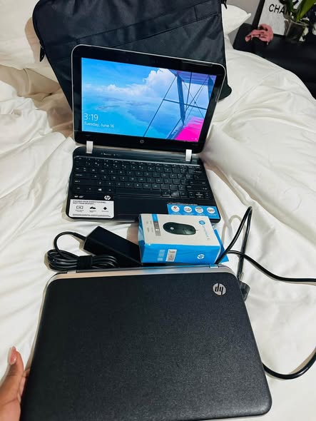 Mini Laptops photo 1