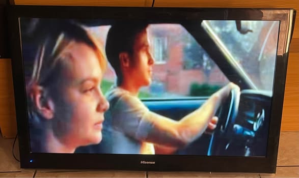 Hisense 42 inch TV photo 5